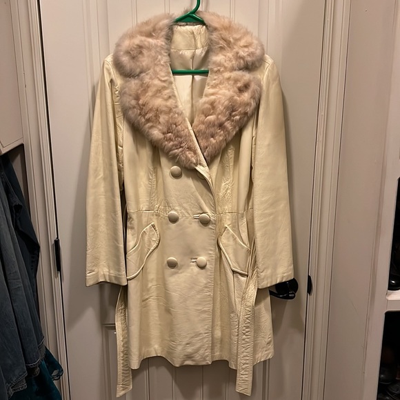 Vintage 70s 1970’s cream leather double breasted trench coat real fur collar - Picture 9 of 12
